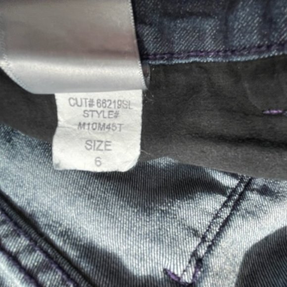 NYDJ NOT YOUR DAUGHTER’S JEANS Size 6-8 With Flattering Lift/Tuck Technology - Picture 11 of 12